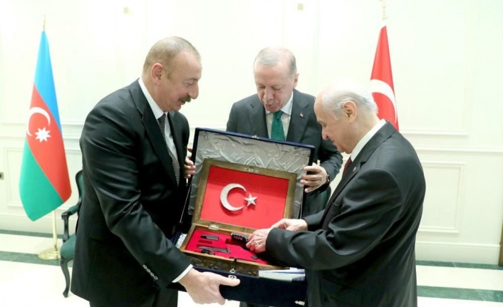 Lider Bahçeli’den Aliyev’e Anlamlı Bir Hediye