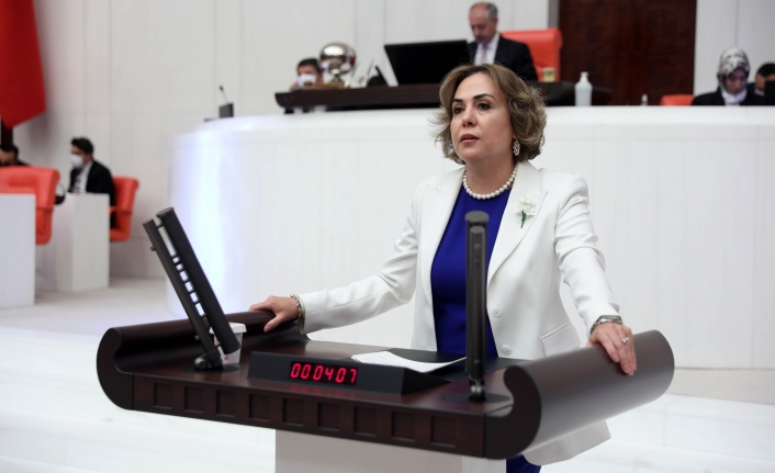 Ak Partili Vekilden Belediye Başkanına Kınama