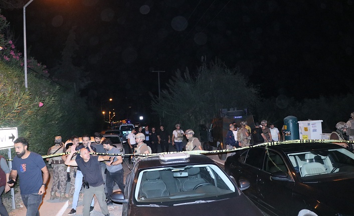 Mersin’de polis noktasına bombalı araçla saldırı: 1’i ağır 2 polis yaralı