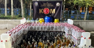 Yılbaşı öncesi Mersin'de bin 215 litre sahte alkol ele geçirildi